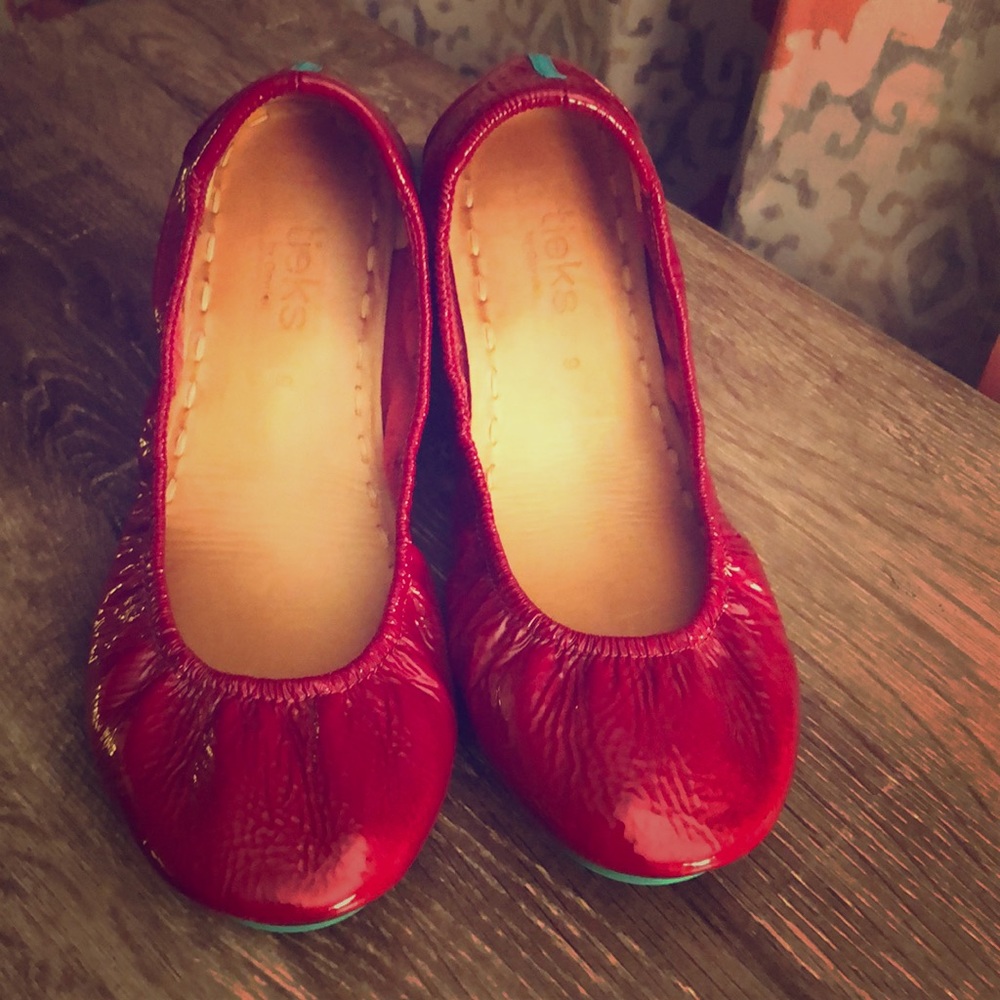 Red patent Tieks